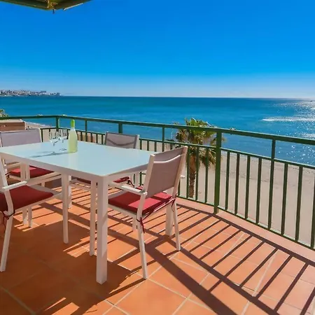 アパート Over The Sea Amazing Views Beachfront